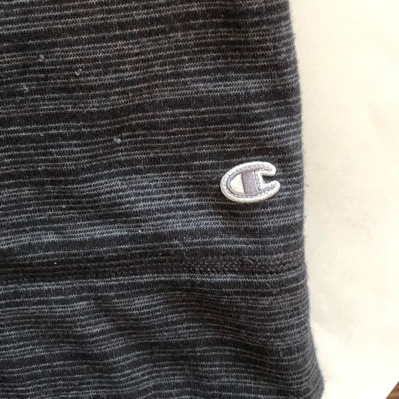 Champion, Men’s Medium, Warm Crewneck Long Sleeve, GUC - Picture 8 of 9